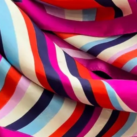 New! Vintage Look Striped Scarf – Polyester, Stylish & Lightweight! - Picture 5 of 9